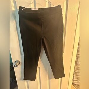Time and Tru, black capri, large